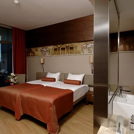 Commodore Elite & Ultra (adults Only) Semesteranläggning (resort) 5*