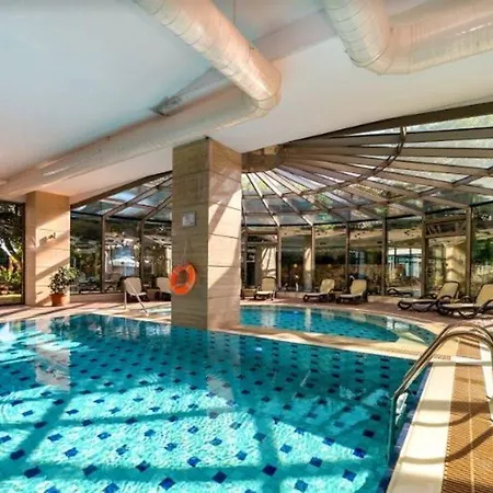 Semesteranläggning (resort) Commodore Elite & Ultra (adults Only)