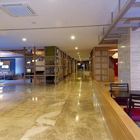 리조트 Commodore Elite & Ultra (adults Only)