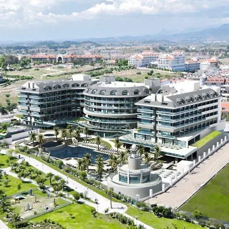 Resort Commodore Elite & Ultra (adults Only)