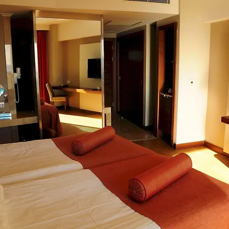 Θέρετρο Commodore Elite & Ultra (adults Only) Evrenseki