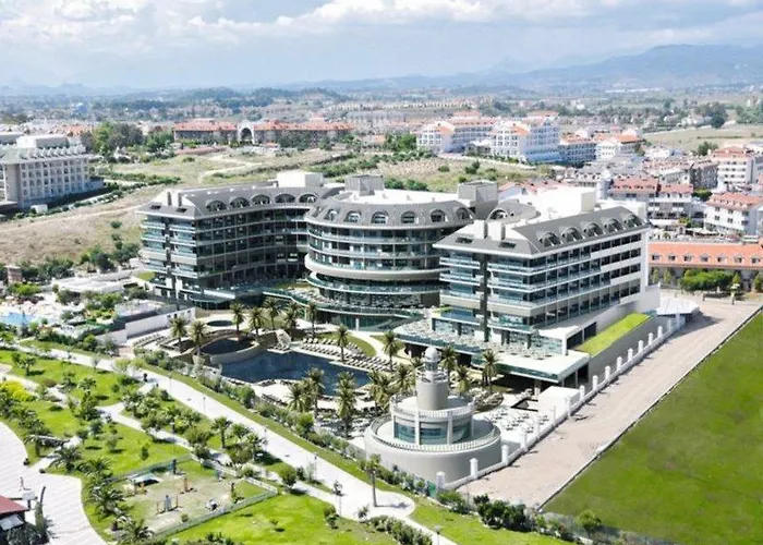 Resort Commodore Elite & Ultra (adults Only)