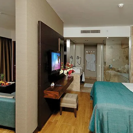 Commodore Elite & Ultra (adults Only) Evrenseki