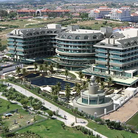 Θέρετρο Commodore Elite & Ultra (adults Only)