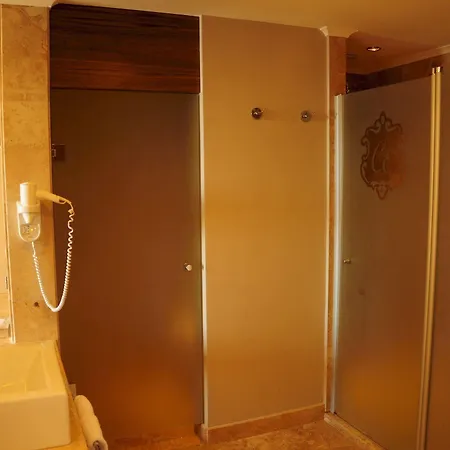 Commodore Elite & Ultra (adults Only) Evrenseki