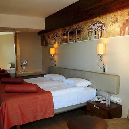 Commodore Elite & Ultra (adults Only)